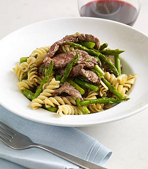 Recipe: Green Peppercorn Beef with Asparagus and Rotini by Ming Tsai from Simply Ming One-Pot Meals